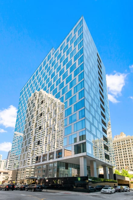 403 N Wabash Ave Unit 17B, Chicago, IL 60611