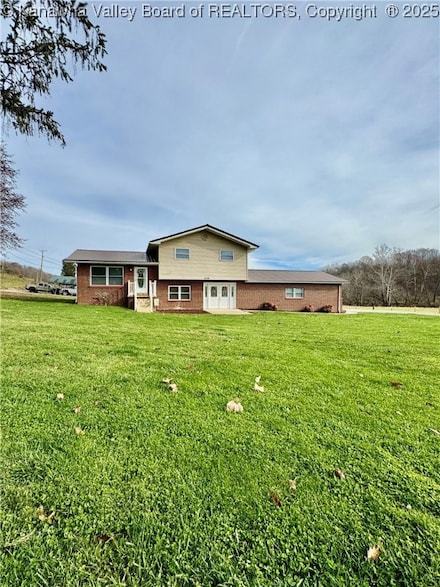 1306 Yates Crossing Rd, Ona, WV 25545