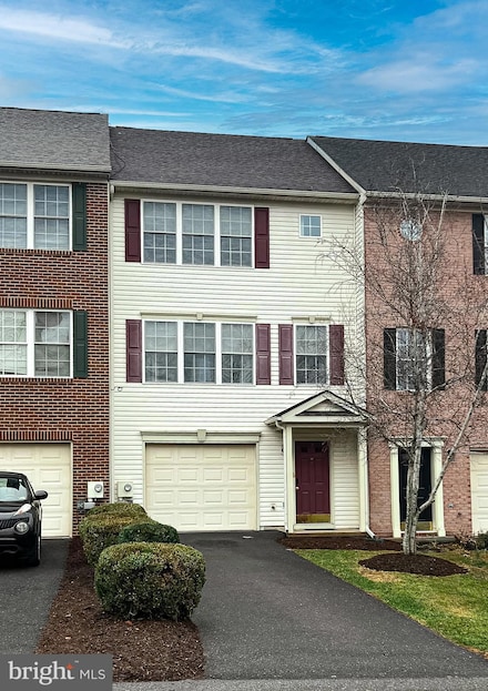 80 Ritter Dr, Martinsburg, WV 25404