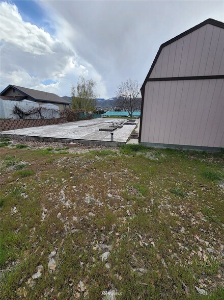11 Hamilton Ave, East Wenatchee, WA 98802