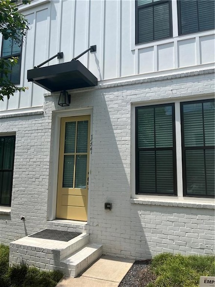 1227 Cushenberry Ln, Atlanta, GA 30318