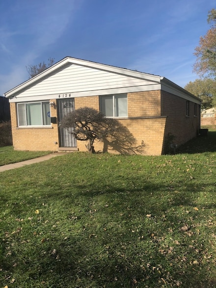4124 W 136th Place, Robbins, IL 60472