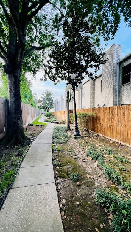 17629 Red Oak Dr Unit 7629, Houston, TX 77090