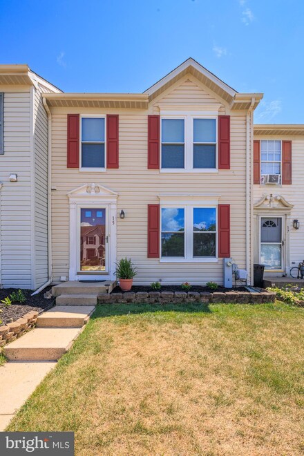 15 Ketch Cay Ct, Middle River, MD 21220