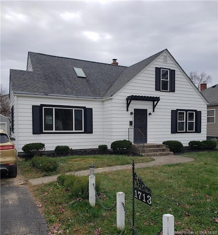 1713 Twin Oaks Dr, New Albany, IN 47150