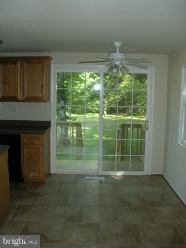 8364 Black Walnut Run Rd, Rhoadesville, VA 22542
