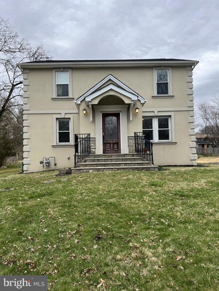 42 Cranbury Rd, Princeton Junction, NJ 08550