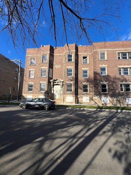 64 E 50th St Unit 1, Chicago, IL 60615