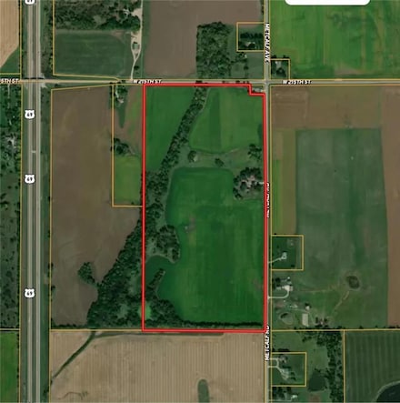 21676 Metcalf Ave, Bucyrus, KS 66013