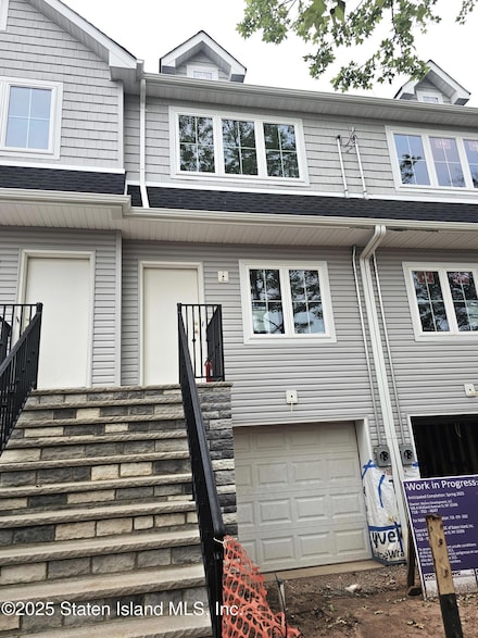 327 Pulaski Ave, Staten Island, NY 10303