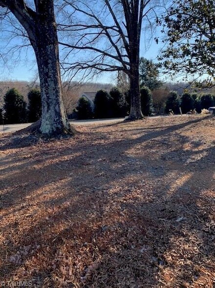 993 Petree Rd, Winston Salem, NC 27106