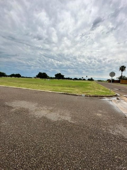 3217 Fairway Dr, Edinburg, TX 78542