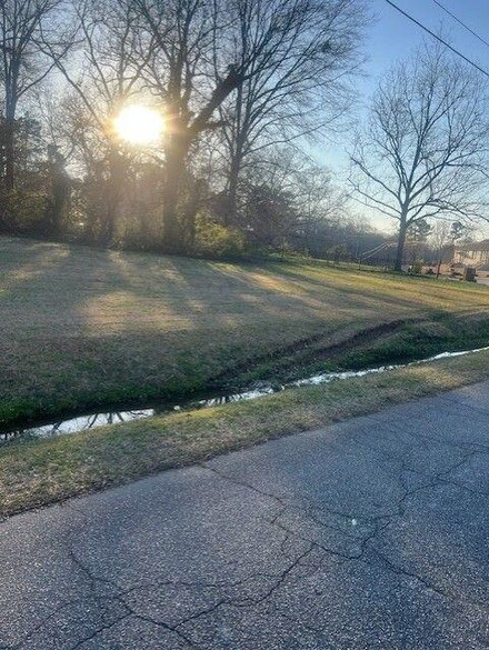 5045 Lee St, Union City, GA 30291