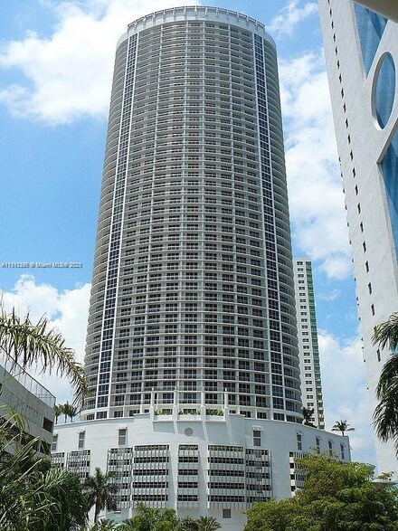 1750 N Bayshore Dr Unit 2111, Miami, FL 33132