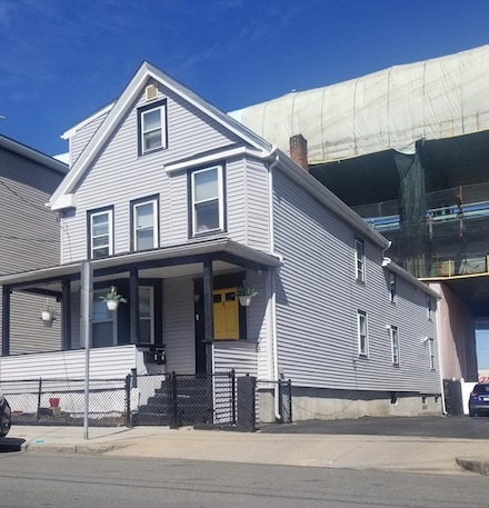 78 Chestnut St, Chelsea, MA 02150