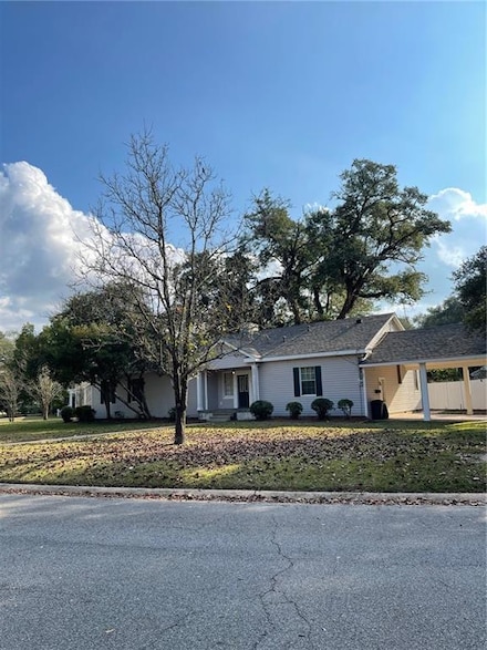 103 Park Place Dr, Alexandria, LA 71301