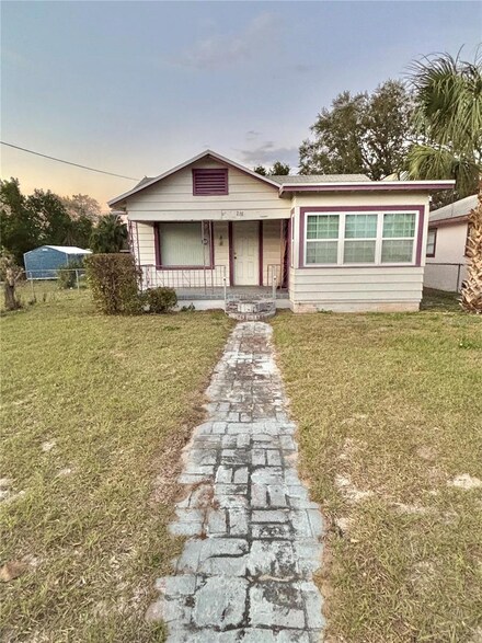 216 Dorsett Ave, Lake Wales, FL 33853