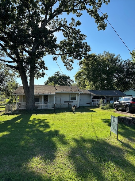 1017 N Spring St, Grand Saline, TX 75140