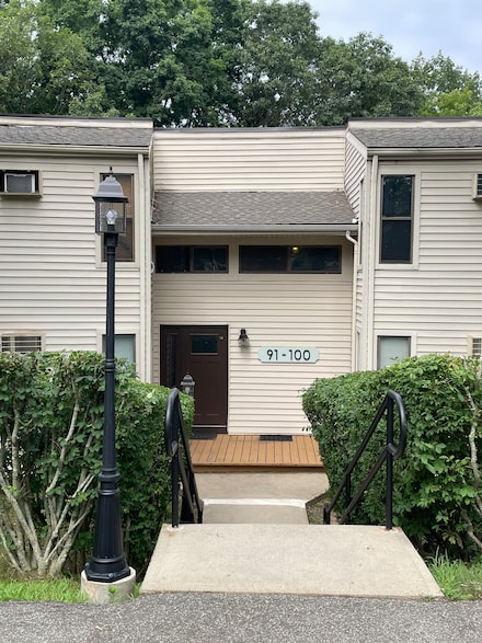 92 Woodland Dr Unit 92, Cromwell, CT 06416