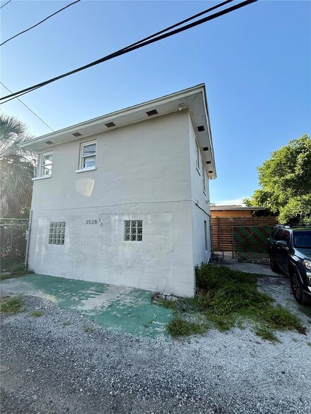 3528 5th Ave N, Saint Petersburg, FL 33713