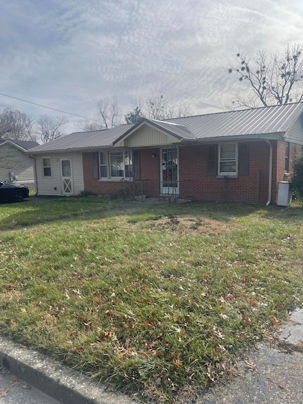 105 Davis St, Berea, KY 40403