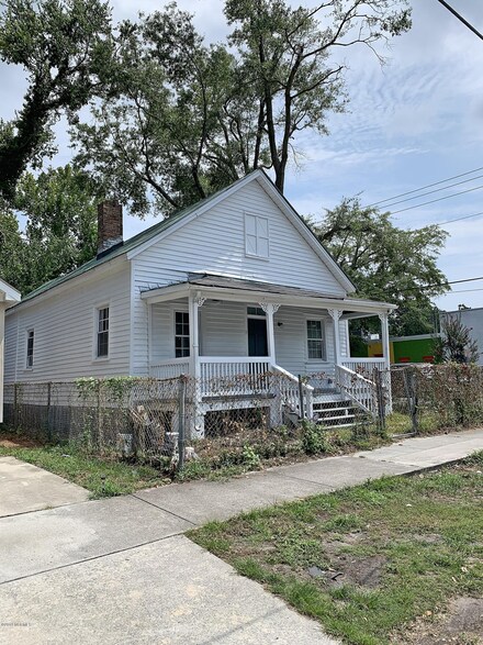125 S 11th St, Wilmington, NC 28401