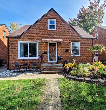 5927 Deering Ave, Parma Heights, OH 44130