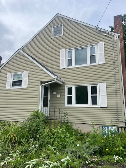 104 Vera St, West Hartford, CT 06119