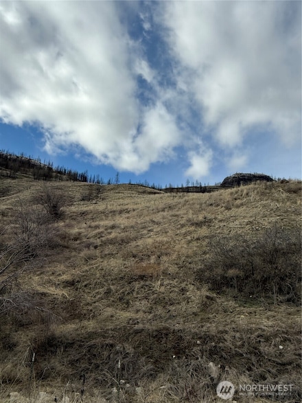 28 Eagles Bluff Rd, Oroville, WA 98844
