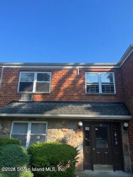 22 Bay Terrace Unit 2e, Bay Terrace, NY 10306