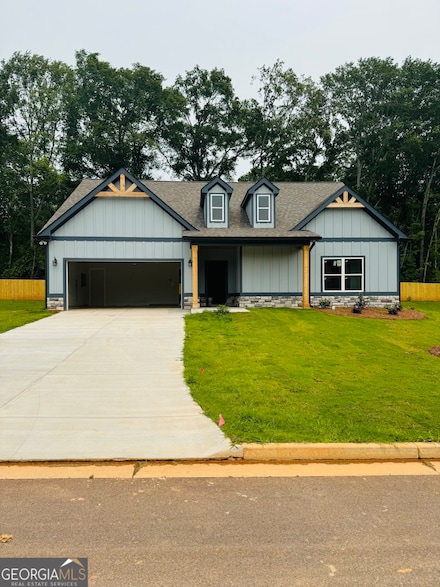 89 Crane St, Maysville, GA 30558