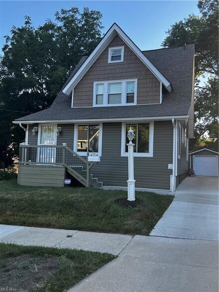 790 Noah Ave, Akron, OH 44320