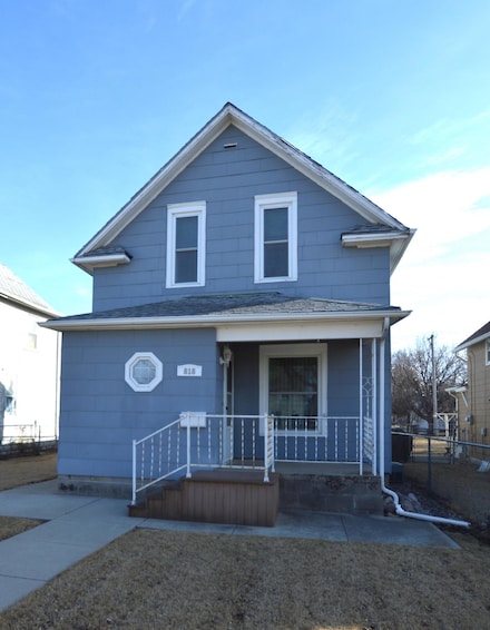 818 7th Ave SE, Aberdeen, SD 57401