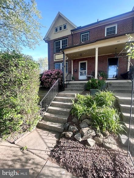 220 Spruce St, Reading, PA 19611