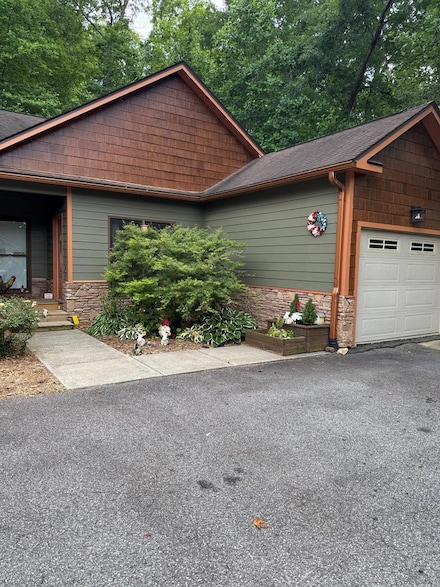 130 Emory Cir, Blairsville, GA 30512