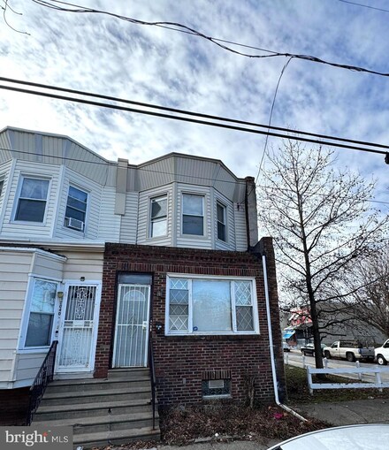 2038 S 61st St, Philadelphia, PA 19142