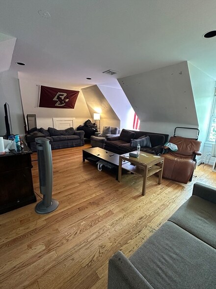 27 Orkney Rd Unit 2, Brighton, MA 02135