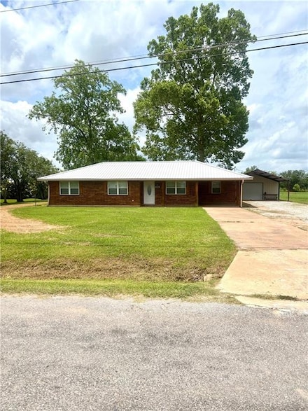 284 Lemoine Ln, Moreauville, LA 71355