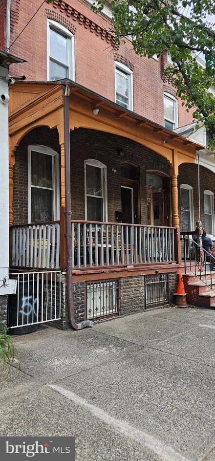 52 Division St, Trenton, NJ 08611