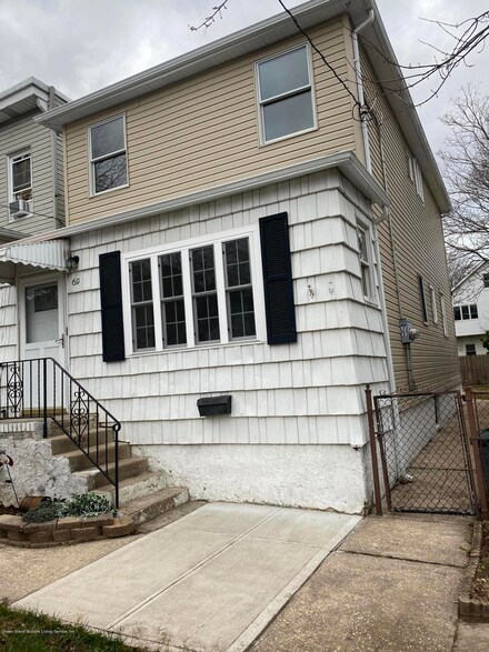 69 Adams Ave, Staten Island, NY 10306