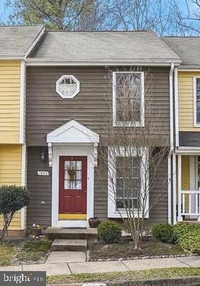 1608 Poplar Grove Dr, Reston, VA 20194