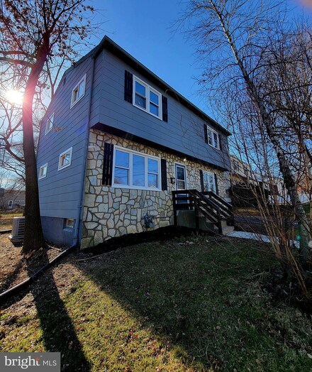 2766 Miriam Ave, Abington, PA 19001