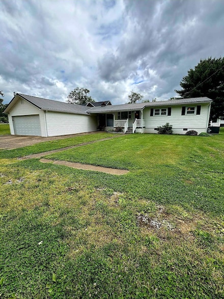 316 Kylemore Rd, Lesage, WV 25702