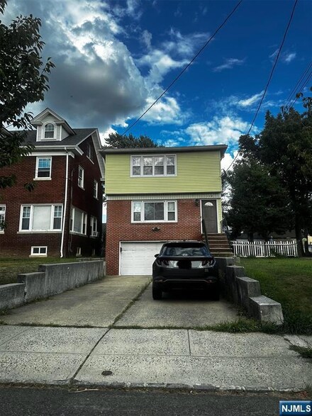 128 Floyd St, Belleville, NJ 07109