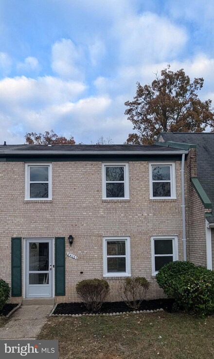 8409 Dampier Ct, Springfield, VA 22153