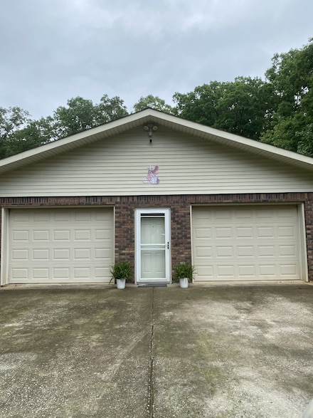6010 Highway 70 W, Camden, TN 38320