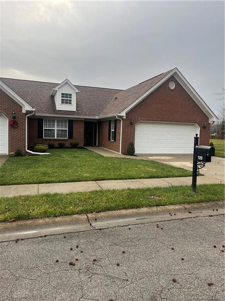 120 Royal Ct, New Albany, IN 47150
