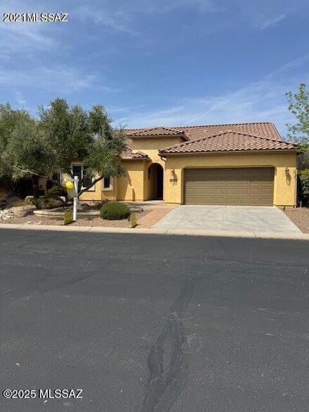 60782 E Arroyo Vista Dr, Oracle, AZ 85623