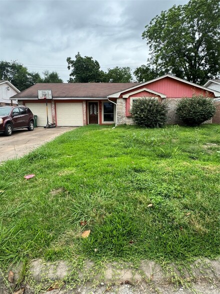 5435 Osprey Dr, Houston, TX 77048
