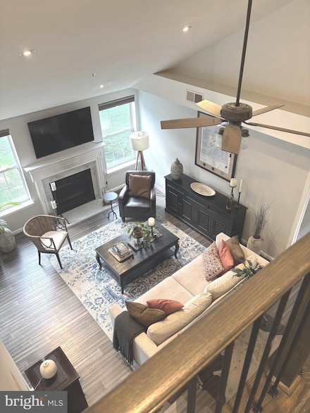 5924 Founders Hill Dr Unit 302, Alexandria, VA 22310
